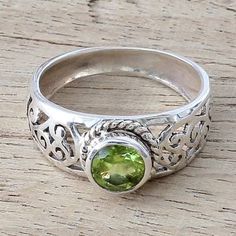 Peridot single stone ring, 'Blossoming Desire' - #Peridot and #SterlingSilver Indian #Ring with #Paisley Design #peridotjewelry #greengemstone #augustbirthstone #augustbirthdaygift #birthstonegifts Indian Ring, Hogwarts Outfits, Indian Rings, Single Stone Ring, Bracelets Silver, Silver Jewellery Indian, Contemporary Ring, Chakra Jewelry, Electronics Jewelry