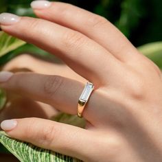 2.00 CT Baguette Cut Colorless Moissanite East To West Ring, Ring for Women, Promise Ring, Graduation Ring, Solitaire Engagement Ring Graduation Rings, Baguette Engagement Ring, Single Stone Ring, Baguette Diamond Rings, Yellow Gold Wedding Ring, Gold Solitaire Ring, Baguette Cut Diamond, Wedding Rings Unique