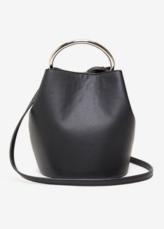 Classic yet modern, this bucket bag is exactly the splash you need for your day-to-day. Sturdy faux leather is shaped into the trendy bucket that doesn't sacrifice fashion for form or vice versa. Handcrafted Handbags, Bags Cheap, Nike Fashion Shoes, Cheap Purses, Folding Bag, Boho Beauty, Sassy Hair, Mini Handbag, Cheap Bags