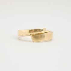 Ring in 8K Gold Size 8 Real Genuine Gold Minimalistic Gold Jewelry Scandinavian Jewelry - Etsy Canada Adjustable 14k Gold Elegant Signet Ring, Geometric 14k Gold Jewelry, 14k Gold Modernist Jewelry, Modernist 14k Gold Ring Jewelry, Modernist Gold Brass Jewelry, Scandinavian Jewelry, Denmark, Gold Jewelry, Ships