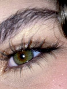 Hazel Green Eyes Long Lashes, Hazel Eyes Eyeliner, Muddy Green Eyes, Natural Makeup For Green Eyes Brunettes, Green Siren Eyes, Hazel Green Aesthetic, Hazel Green Eyes Makeup, Dark Green Eyes Aesthetic, Green Eyes Long Lashes