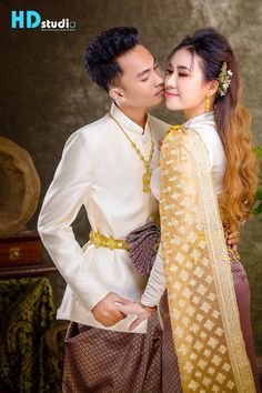 Wedding Costumes, Traditional Wedding Dresses, Wedding Outfits, Traditional Wedding, Cambodia, Wedding Outfit