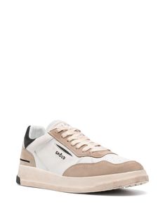 Find GHOUD VENICE Tweener Sneakers on Editorialist. almond beige/white calf leather suede panels front lace-up fastening embroidered logo to the rear contrasting heel counter padded ankle embroidered logo to the side logo-embroidered tongue perforated toebox round toe branded leather insole logo-debossed at the sole flat rubber sole This piece comes complete with a protective dust bag. Sneakers White, Logo Embroidered, Lace Front, Calf Leather, Venice, Rubber Sole, Almond, Dust Bag, Lace Up