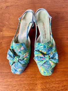 "Delightful multicolored marbled patterned shoes that look like they're painted. Slingback style with elastic around the heel. Leather sole and fabric upper. With a 1960s Jacques Levine label. Marked a size 7.5, might run a tad small and fit closer to a 7 Sole length is 9.75-10\" Heel is 2.5\" high In excellent condition for their age, no real flaws to note just allover aged" Icelandic Wool Sweaters, Black Leather Moto Jacket, Black Velvet Jacket, Vintage Fendi, Womens Pumps, Bow Heels, Aesthetic Shoes, Leather Moto Jacket, Vintage Bags