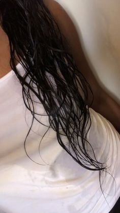 Wet Hair Aesthetic, Jalabia Styles, Cute Photo Poses, Shower Pics, Swag Pics, Blog Pictures, Full Body Gym Workout, Emotional Photography, Foto Ideas Instagram