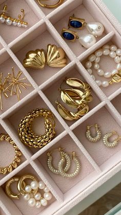 Earring Collection Aesthetic, Accessories Aesthetic Earrings, Old Money Jewelry Aesthetic, Accesories 2024, Accessories Old Money, Old Money Accessories, Old Money Jewelry, Amazon Jewelry