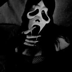 Damian slyvester ⇝ Scream for us Face Profile, Face Icon, Shotting Photo, Halloween Photoshoot, Halloween Icons, Cute Selfie Ideas