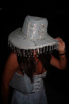 Handmade HS denim cowboy hat. Ideal for Harry Styles concert!  100% Denim Used Same Day Dispatch If you have any product requirements, please do not hesitate to message.  💌 However, your satisfaction is our first priority so please feel free to contact us if you have any question about your order. Thank You! Trendy Hats For Summer Country Concerts, Trendy Hats For Country Concerts In Summer, Trendy Summer Hats For Country Concerts, Hs Jeans, Cowboy Hut, Denim Cowboy, Western Bachelorette, Black Cowboy Hat, Harry Styles Concert