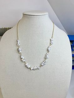 "Beautiful Howlite necklace  - Natural crystal and stone have the energy from nature. - Howlite beads are around 6-8mm.  - Necklace is 23\" long extendable to 25\" Uses of Crystals: Howlite: is an aid to insomnia, especially when caused by an overactive mind. Formulates ambitions and aids in achieving them. Howlite strengthens memory and stimulates desire for knowledge. It teaches patience and helps to eliminate rage, pain and stress. A calming stone, Howlite calms communication, facilitates awa Chakra Gifts, Howlite Necklace, Peridot Crystal, Calming Stones, Energy Stones, Crystal Gifts, Healing Crystals, Insomnia, Crystal Bracelets