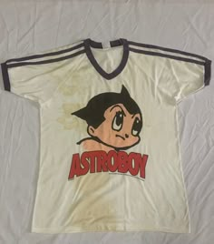 TSHIRT Used Item Manual Measurements : "inch Armpit : neck seam to bottom : shoulder : sleeve : Good Conditions 8/10 have a stains around the tees Accepted. Paypal All Items No Refund Worlwide Shipping *shipping method *ship the next day after payment completed. * Pay above $85 shipped via dhl express. *custom duty and tax we will declare low value prices as a gift. *please drop your phone number after purchased. *we provide with tracking number. 90s Style Crew Neck T-shirt With Character Print, Vintage Print Band Merch Crew Neck Top, 90s Crew Neck Top With Character Print, Band Merch Tops With Vintage Print And Short Sleeves, 90s Short Sleeve Tops With Character Print, Vintage Character Print Tops For Summer, Vintage Summer Tops With Character Print, 90s Short Sleeve T-shirt With Character Print, 90s Character Print Short Sleeve T-shirt