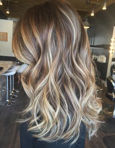 70 Flattering Balayage Hair Color Ideas for 2023 Tmavý Blond, Bayalage Hair, Brown Hair With Blonde Balayage, Blonde Bayalage, Blonde Ombre Balayage, Blond Balayage, Medium Brown Hair, Medium Hairstyles, Balayage Brunette