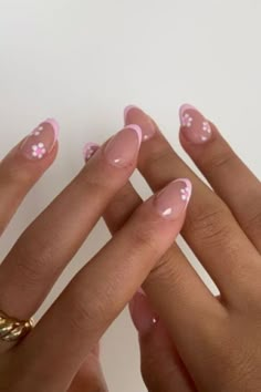 Birthday Nails Summer 2024, Pink Floral French Tip Nails, Pink French Tip Nail Art, Short French Tip Summer Nails, Summer White French Tip Nails, Nails Cute French Tip, Summery French Tip Nails, French Tips With A Design, Short Nail Designs Gel Simple French Tips