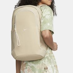 DJ9789-206 Sporty White School Bag, White Sporty School Bag, White Sports Bag For Back To School, Nike Practical Backpack For Outdoor Activities, Nike Functional Backpack For Outdoor Activities, Sporty Softback Backpack For Sports, Practical Nike Backpack For Outdoor Activities, White Backpack For Outdoor And Back To School, Functional Softback Sports Backpack