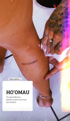 a woman's legs with the word hoo - mau written on it