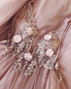 Pink Wedding Dress Lace, Moh Dress, Beading Flowers, Long Sleeve Ball Gown Wedding Dress, Blush Pink Wedding Dress, Long Sleeve Ball Gowns, Tulle Balls, Pink Wedding Dresses, Pink Prom Dress