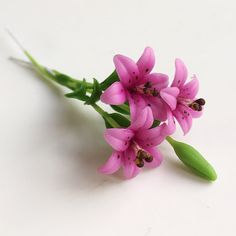 Miniature Flower,Miniature Lily,Dollhouse Flower,Miniature Garden,Dollhouse Lily,Flower Clay,Lily Fl Lily Dollhouse, Clay Lily, Garden Dollhouse, Sugar Flowers Tutorial, Flower Clay, Lily Garden, Miniature Flowers, Polymer Clay Flower Jewelry, Metal Puzzles