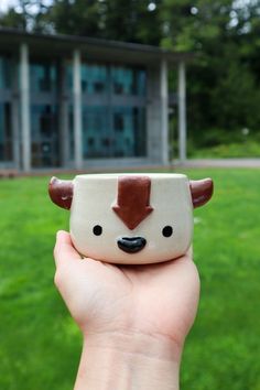 Appa Appa Clay Sculpture, Ceramics Ideas Pottery Animals, Appa Pottery, Cute Animal Ceramics, Cute Ceramic Projects, Cool Ceramic Mugs, Clay Mugs Ideas, Clay Cups Ideas, Cute Clay Mugs