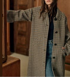 Checked Coat Outfit, Plaid Winter Coat, Personal Style Inspiration, Plaid Coat, Green Coat, Brown Coat, Tomboy Fashion, Knitwear Tops