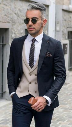 Styling Outfits, Charcoal Suit, Double Breasted Waistcoat, Designer Suits For Men, Mens Suit Jacket, Slim Fit Suits, Fashion Suits For Men, Gold Bracelets