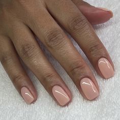 Peach Biab Nails, Natural Peach Nails, Clear Nude Nails, Nude Peach Nails, Peachy Nude Nails, Peach Nude Nails, Short Chic Nails, Nude Nail Polish For Dark Skin, Minimalist Manicure