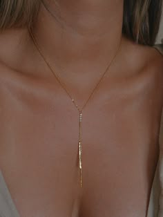 Dourado  Collar  Liga de Zinco   Embellished Gold Necklaces Long, Formal Gold Jewelry, Jewelry Guide, Gold Jewelry Prom, Long Gold Necklace, Prom Necklaces, Boho Contemporary, Accessory Inspo, Gold Lariat Necklace