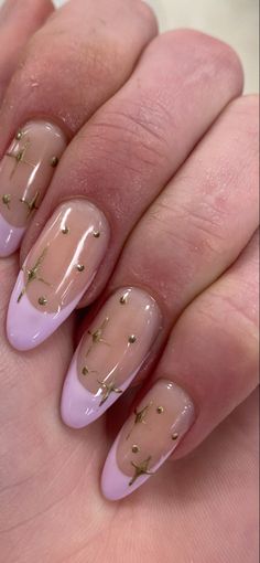 Purple French Tip Design, January Birthday Nail Ideas, Birthday Nail Set Ideas Purple, Lilac Star Nails, Gel Nails Light Purple, Gold And Lilac Nails, Hoco Nails Purple, Purple Nails With Stars, Nails Purple And Gold