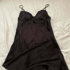 Rumored Negroni Midi Dress Size Medium Purchased For $128, Never Worn Black Fitted Midi Dress For Night, Fitted Black Midi Dress For Night, Elegant Black Mini Dress For Daywear, Fitted Black Slip Dress For Daywear, Black V-neck Slip Dress For Daywear, Midi Dress Black, Negroni, Black Midi Dress, Dress Black