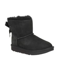 ***The Item Is Brand New In The Original Box. All Sizes Are In Us Sizing Unless Otherwise Noted. We Typically Ship Within One Business Day. Everything We Sell Is 100% Authentic. Offers Will Always Be Considered. Any Questions, Please Don't Hesitate To Ask!*** N-1017397k-Blkparent Bow Ugg, Ugg Mini Bailey Bow, Ugg Mini Bailey, Mini Baileys, Ugg Mini, Bailey Bow, Kids Uggs, Black 13, Comforters Cozy