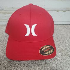 Hurley One And Only Mens Headwear Cap - Red L/XL Very Nice Hat Fast Shipping USPS First Class Red Curved Bill Fitted Hat, Casual Red Fitted Hat With Curved Bill, Red Casual Snapback Hat With Curved Bill, Casual Red Snapback Hat With Curved Bill, Casual Red Fitted Hat With Curved Visor, Casual Red Fitted Hat, Red Fitted Cap, Cool Hats, First Class