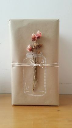 Thoughtful & Unique Valentine Gifts For Everyone | Best Valentines Gift Ideas Hantverk Diy, Wrapping Inspiration, Gift Wrapping Techniques, Gift Wrap Ideas, Wrap Ideas