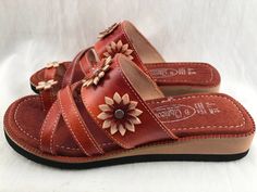 Traditional Women's hand crafted Mexican sandals.Light weight and comfortable with unique floral design. Mexican Leather Sandals, Traditional Floral Design, Mexican Sandals, Unique Floral Design, Dr Shoes, Shoes Heels Classy, Shoe Wishlist, Summer Shoe, Funky Shoes