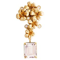 This contemporary pendant necklace is crafted from 18 karat yellow gold and features five round diamonds and a detachable morganite weighing 4.39 carats, with dimensions of 10.2 x 9.5 mm. This jewelry collection was previously featured in a November review in Vogue UA. Measuring 3.7 x 1.7 cm and 5 mm deep, this piece showcases a sculptural design that highlights the surface of the gold. We use only top-quality natural diamonds, rated VS and F-G, and we work with a German gems company that has be Diamond Circle Pendant, Rose Gold Pendant Necklace, White Gold Pendant Necklace, Floral Pendant Necklace, Rose Gold Morganite, Gold Brooch, Pink Morganite, Diamond Quartz, Circle Diamond