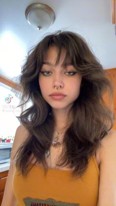 Hangodango on tiktok Shaggy Long Hair, Wolfcut Hair Long, Bangs With Medium Hair, Short Bangs, Hair Inspiration Short, Hairstyles For Layered Hair, Haircuts For Wavy Hair, Easy Hairstyle, Wolf Cut