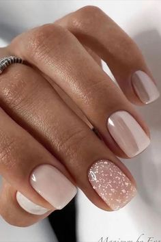 Nails design ,nail designs, nail ideas, nail designs, Nail Art, Girl's Nail Art, Beautiful Nail Art, Beautiful Nail, Beautiful Girls Nail Art Matalic Nails Short, Summer Wedding Guest Nails, Subtle Nails, Colorful Nails, Wedding Nail