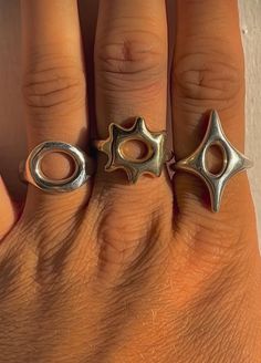 Wax Casted Jewelry, Funky Silver Jewelry, Unique Ring Designs Modern, Jewelry Silver Aesthetic, Wax Ring Carving Ideas, Silver Rings Aesthetic, Earth Ring, Lost Wax Jewelry, Funky Rings