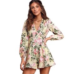 Beautiful Pastel Large Floral Print Long Sleeve 100% Linen Long Sleeve Playsuit Maribelle Romper By Faithful The Brand. A Flirty And Feminine One Piece Perfect For Summer Brunches, Day Parties, And Barbecues. Best Fits A C Cup Or Larger. Zipper Back Closure, Pockets, V Neck With Hook Closure. In Excellent Condition, Very Gently Used And Overall Looks New/ Unused. Size Medium M Spring Long Sleeve Jumpsuits And Rompers For Vacation, Fitted Long Sleeve Summer Jumpsuit, Fitted Long Sleeve Summer Jumpsuits And Rompers, Summer Fitted Long Sleeve Jumpsuits And Rompers, Long Sleeve Floral Jumpsuit For Summer, Summer Floral Print Long Sleeve Jumpsuits And Rompers, Long Sleeve Floral Jumpsuits And Rompers For Summer, Long Sleeve Jumpsuits And Rompers For Spring Brunch, Chic Yellow Long Sleeve Jumpsuits And Rompers