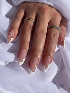 Neutral Bridal Nails, Fake Nails White, Acrylic Nails Nude, White Acrylic Nails, French Tip Acrylic Nails, Oval Nails, Stick On Nails