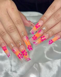 nails by: nailsonglo on insta <3 Pretty Orange Nails, Vacations Nails, Classy Vacation Nails, Vacation Nails Ideas, Orange French Tip Nails, Wedding Nail Art Designs, Vacay Nails, Wedding Nail Art, Acrylic Toe Nails