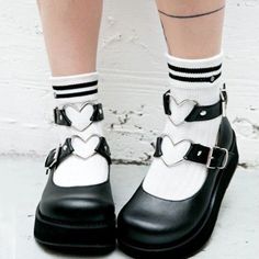 Mary Janes Flats, Heart Platforms, Platform Shoes Women, Mary Jane Platform Shoes, Goth Shoes, Demonia Shoes, Kawaii Shoes, Platform Mary Janes, Patent Shoes