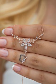 Metal: 925 Sterling Silver | Weight: 2.80 Gr | Figure Width: 4.00 Cm | Figure Height: 3.20 Cm |  Chain Length : 42 Cm | Stone Type: Zircon | Plating: Rose Gold Plated | Note: Avoid contact with substances such as Perfume, Alcohol, Cream, Bleach. Flower Necklace | 925 Sterling Silver | Gifts for Her | Leaf Necklace |  Flower Pendant | Plant Necklace | Magnolia Necklace | Plant Jewelry Elegant Rose Gold Necklaces With Flower Decoration, Elegant Rose Gold Necklace With Flower Decoration, Delicate Flower Wedding Jewelry, Dainty Flower Wedding Jewelry, Delicate Rose Gold Jewelry With Flower Decoration, Dainty Flower-shaped Wedding Jewelry, Dainty Flower Jewelry For Wedding, Rose Gold Delicate Bridal Necklace For Formal Occasions, Delicate Rose Gold Bridal Necklace For Formal Occasions