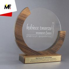 the award is presented for women's faces in medical and cosmetic services, which includes a plaque that reads kobiee trazze women's faces