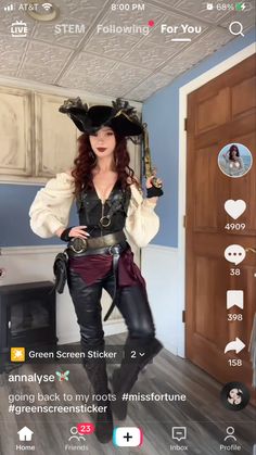 Female Pirate Captain Outfit, Pirate Costume Modest, Pirate Wench Outfit, Female Jack Sparrow Costume, Pirate Costume Women Aesthetic, Casual Pirate Outfit Female, Pirates Of The Caribbean Costumes Women, Dark Pirate Costume, Jack Sparrow Costume Women