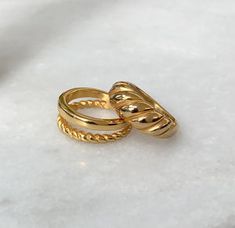 BIRDY GOLD DUO RING BAND RING - SAMPLE - MAI DÉSIRÉE When Two Become One, Two Become One, Gold Chic, Stack Ring, Plain Bands, Cute Box, Recycled Gold, Ring Band, Birdy