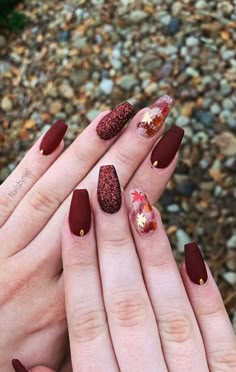 Fall Nail Ideas With Leaves, Leave Nails Fall, Glitter Leaves Nails, Fall Leave Nails Art, Thanksgiving Nails Acrylic Coffin Short, Almond Nails Designs For Fall, Fall Nails With Leaves Acrylic, Thanksgiving Nail Ideas Dip Powder, Autumn Nail Art Designs Fall Leaves