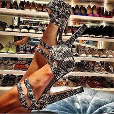 Snake Skin Platform Buckle Sandals Heels Rattlesnake Skin, Brian Atwood Shoes, Chunky High Heels, Super High Heels, Chunky Heels Sandals, Buckle Sandals, Platform High Heels