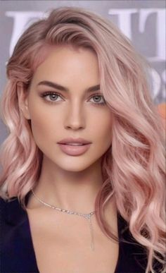 Blush Pink Blonde Hair, Professional Colored Hair, Soft Pink Hair Color, Hair Inspiration Color Blonde, Makeup Rosado, Blush Hair Color, Blush Pink Hair, Rose Blonde Hair, Dusty Pink Hair