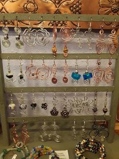 Organizing Jewelry, Earrings Storage, Ideas For Organizing, Indie Jewelry, Wire Jewelry Designs, Diy Wire Jewelry, Handmade Wire Jewelry