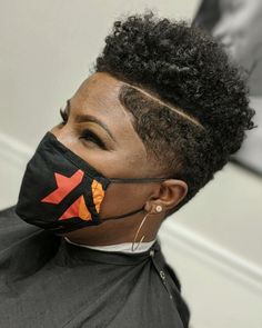 Black Woman Shaved Sides, High Top Fade Black Women, Female Tapered Fade Black Women, High Top Fade Women, Natural Hair Undercut Black Women, Bald Fade Women Black Short Hair, Bald Fade With Waves, Bald Fade Women Black, Fade With Waves