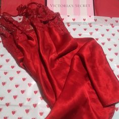 Short Gown Barely Worn /In Storage For 30 Years Mint Condition Comes With Pillow,Face Products And Red Matte Lipstick Unopened Toiletries May Differ From Pics Shown Red Matte Lipstick, Vintage Victoria Secret, Face Products, Short Gowns, Matte Lipstick, 30 Years, Victoria Secret, Women's Intimates, Mint Condition