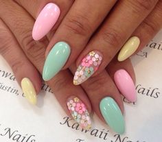 Check out these awesome flower nails, flower nail designs, flower nail art, and flower nails abstract. These are the prettiest flower nails of the season! #flowernails #flowernaildesigns Easter Nail Art, Colorful Nail, Super Nails, Spring Nail Art, Easter Nails